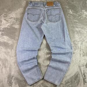 Vintage Levi’s 550 Relaxed Fit Tapered Jeans Light Wash USA Made Mens 32x30